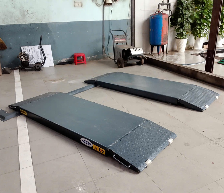 Cầu Nâng Cắt Kéo Nổi GC-3.0SLE – Small Scissor Lift 3 Tấn Cho Garage Hiện Đại